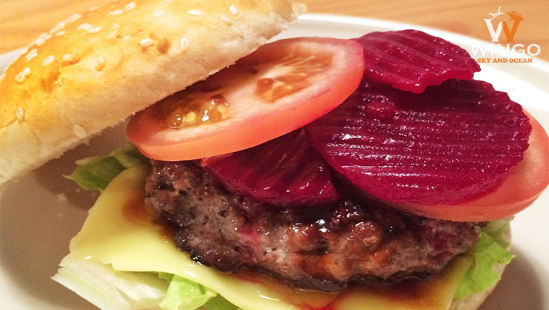 humburger củ dền không thể bỏ qua khi thưởng thức ẩm thực tại Úc