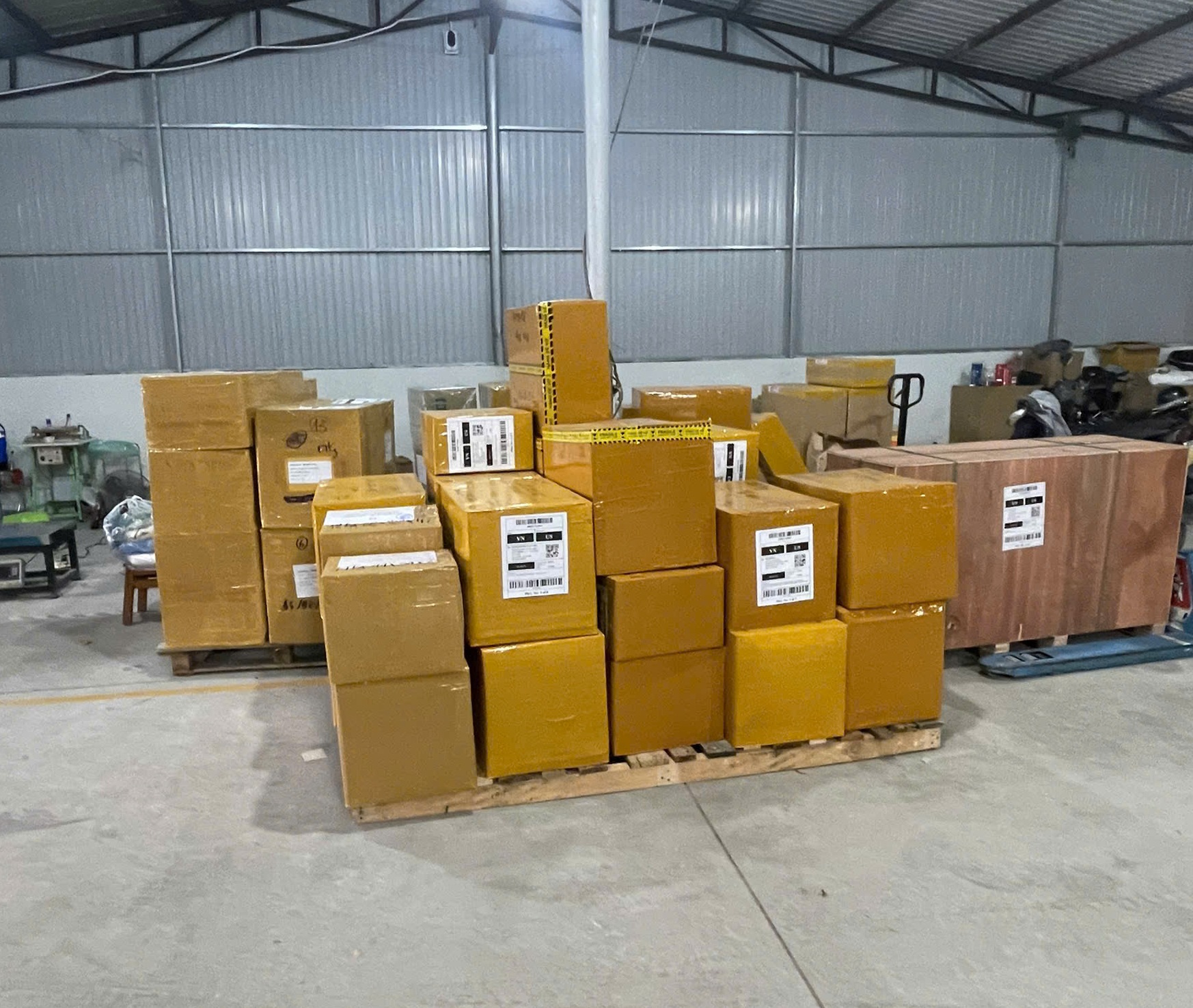 Consolidated LCL shipment at a Wingo warehouse
